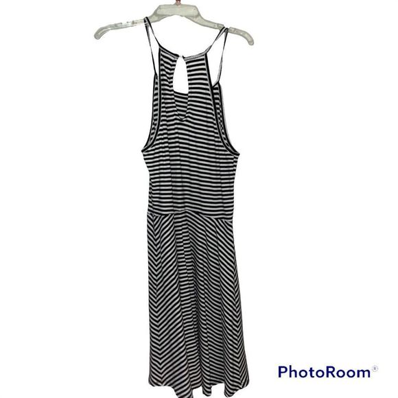 Black & White Striped Fit and Flare Dress w/ Keyhole back - Picture 2 of 2